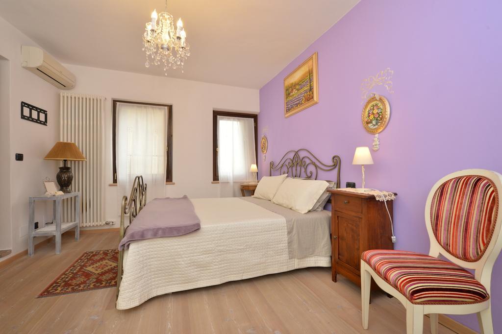 B&B Corte Giare Sant'Ambrogio di Valpolicella Værelse billede