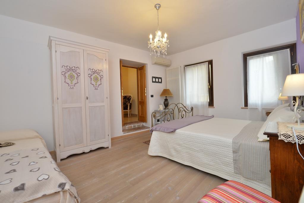 B&B Corte Giare Sant'Ambrogio di Valpolicella Værelse billede